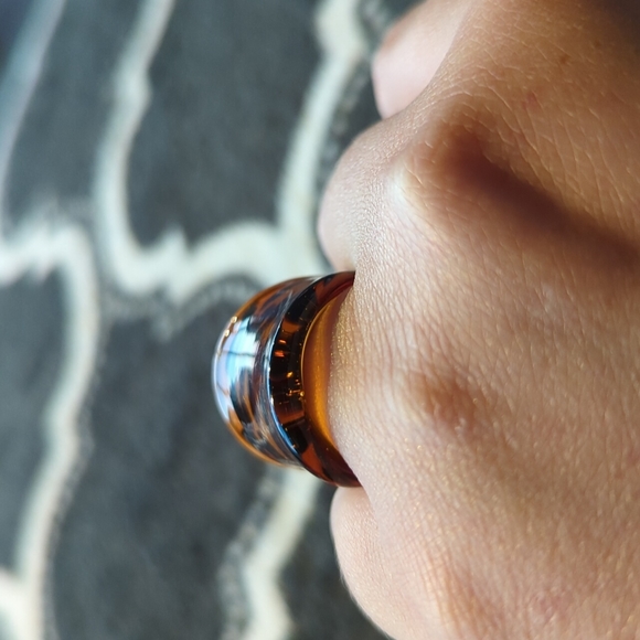 Lucite Large Animal Print Style Shield Ring - Sz 8 - Picture 6 of 12